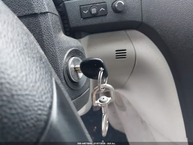 GMC Acadia Denali Image 11