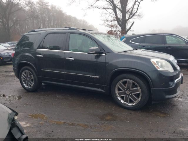 GMC Acadia Denali Image 16