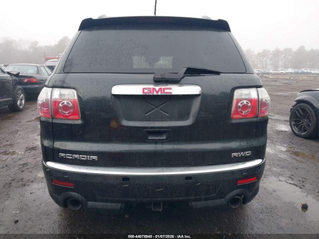 GMC Acadia Denali Image 2
