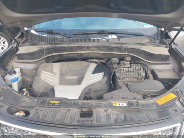 Kia Sorento Limited V6 Image 10