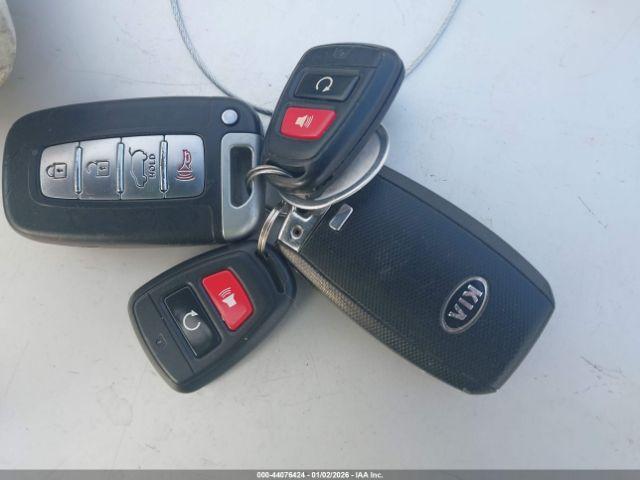 Kia Sorento Limited V6 Image 11