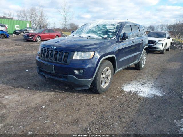 Jeep Grand Cherokee Laredo Image 2