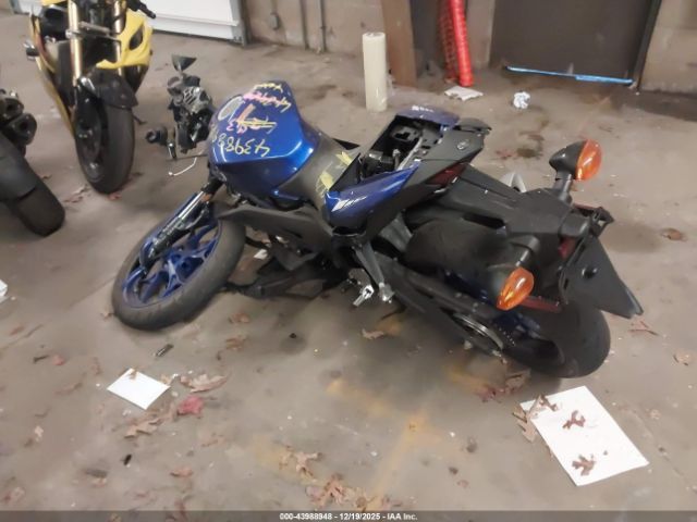 Yamaha Yzfr3 A Image 2