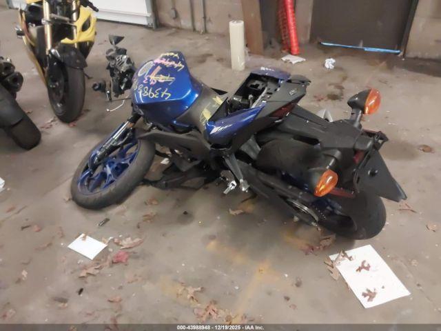Yamaha Yzfr3 A Image 2