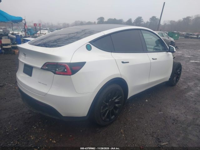 Tesla Model Y Long Range Dual Motor All-wheel Drive Image 13