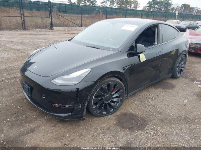 Tesla Model Y Performance Dual Motor All-wheel Drive Image 10