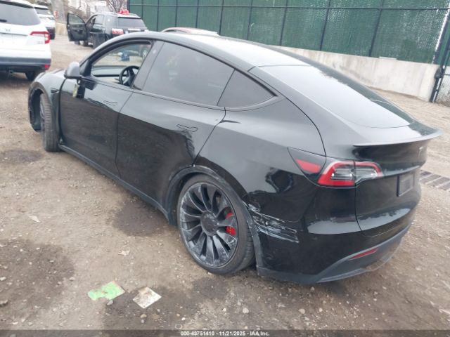 Tesla Model Y Performance Dual Motor All-wheel Drive Image 11