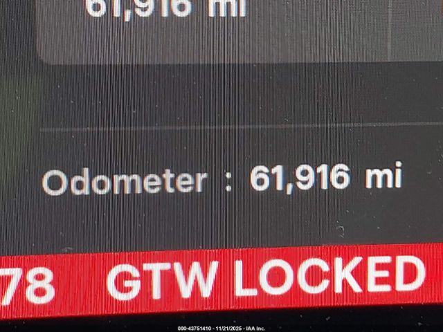 Tesla Model Y Performance Dual Motor All-wheel Drive Image 5