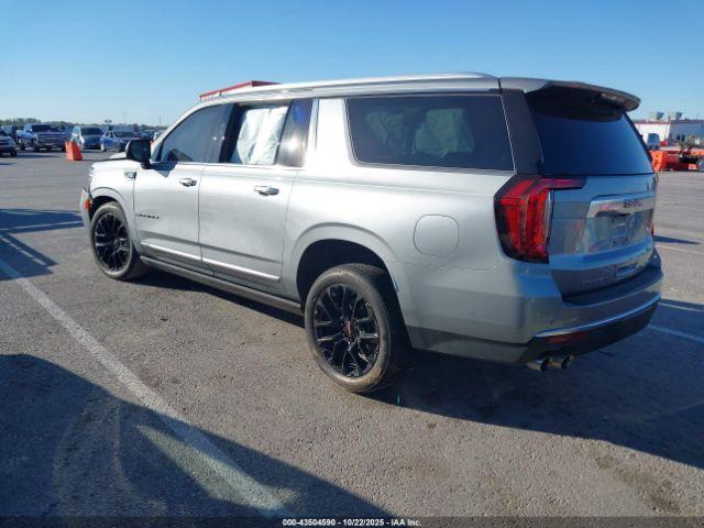 GMC Yukon 4wd Denali Image 7