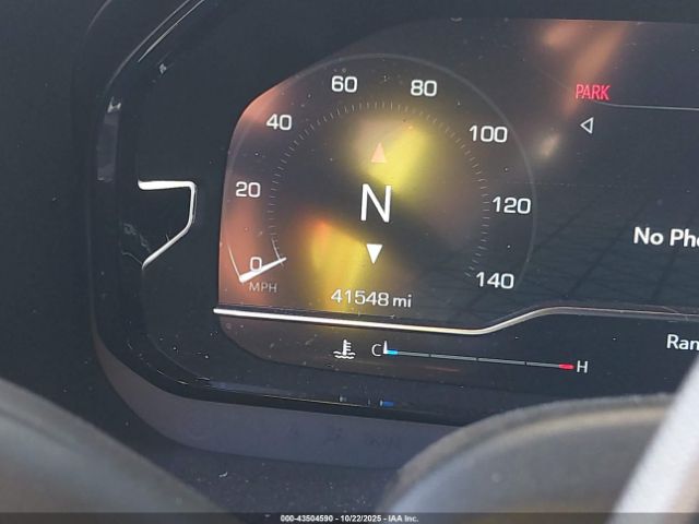 GMC Yukon 4wd Denali Image 9