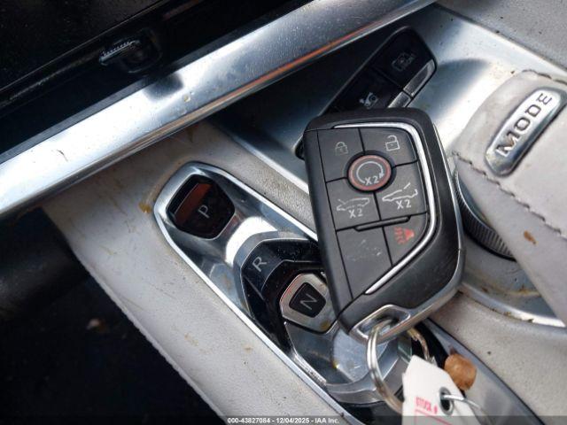 Chevrolet Corvette Rwd  2lt Image 13