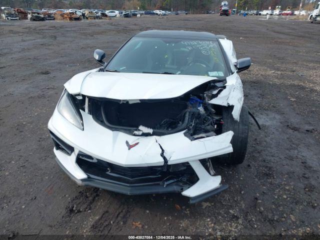 Chevrolet Corvette Rwd  2lt Image 8