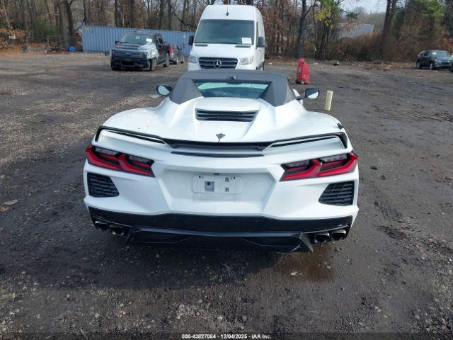 Chevrolet Corvette Rwd  2lt Image 12