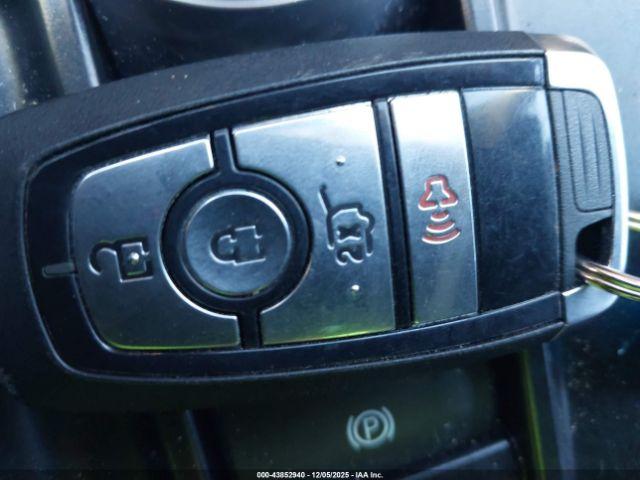 Ford Explorer Active Image 6