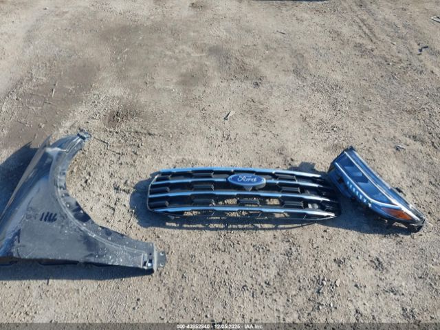 Ford Explorer Active Image 15