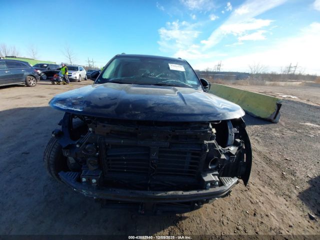 Ford Explorer Active Image 9