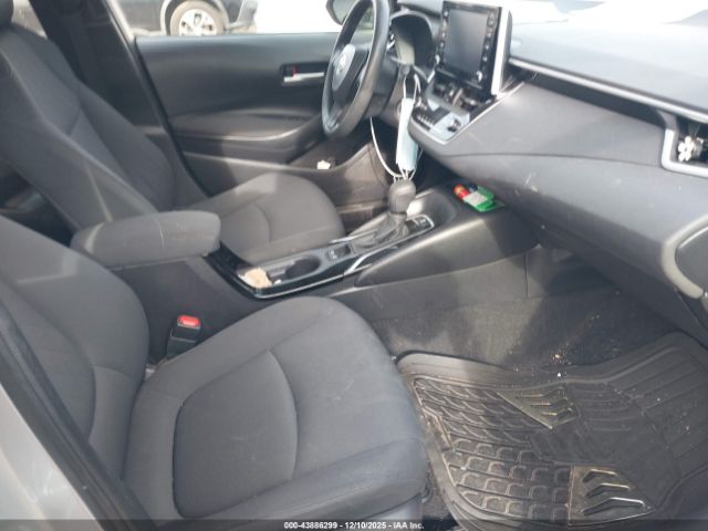 Toyota Corolla Le Image 6