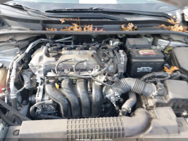 Toyota Corolla Le Image 10