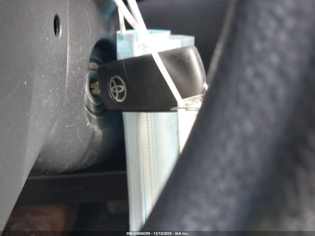 Toyota Corolla Le Image 14