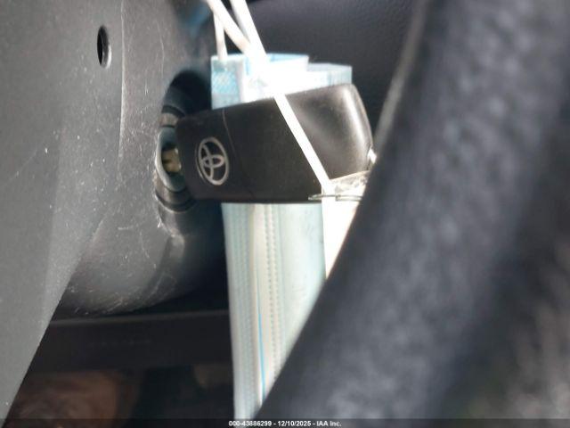 Toyota Corolla Le Image 14