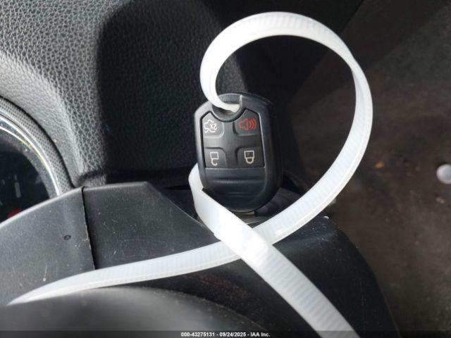 Ford Mustang V6 Image 10