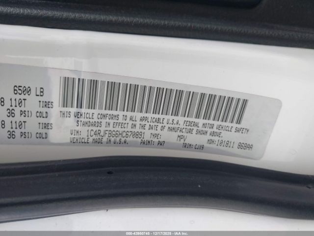 Jeep Grand Cherokee Limited 4x4 Image 12