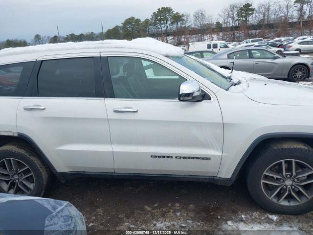 Jeep Grand Cherokee Limited 4x4 Image 11