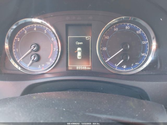 Toyota Corolla Se Image 2