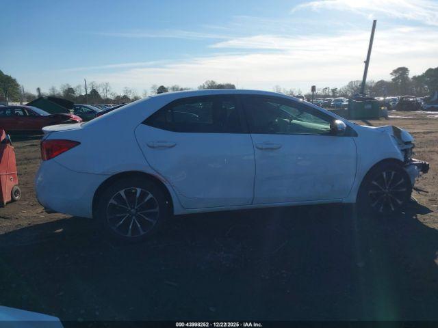 Toyota Corolla Se Image 13