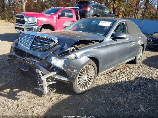 Mercedes-Benz C-Class Luxury 4matic Image 13
