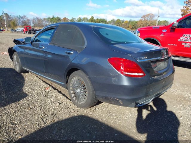 Mercedes-Benz C-Class Luxury 4matic Image 3