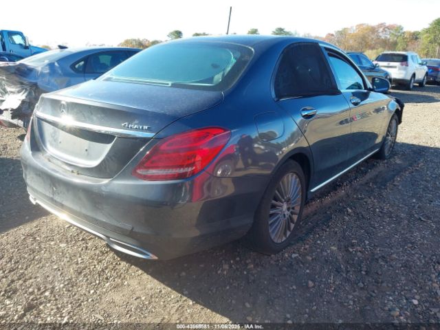 Mercedes-Benz C-Class Luxury 4matic Image 4
