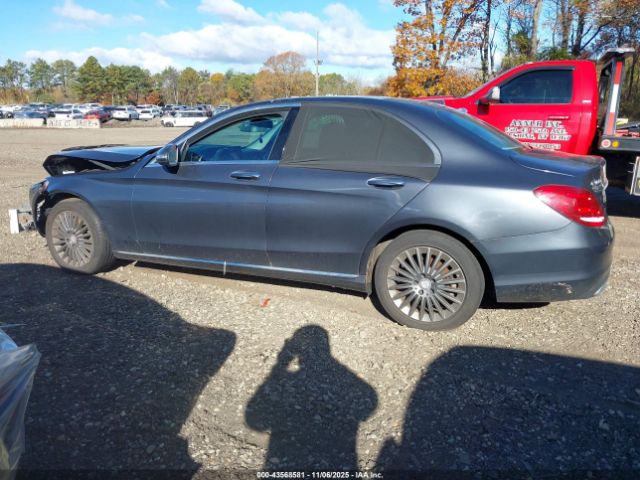 Mercedes-Benz C-Class Luxury 4matic Image 11
