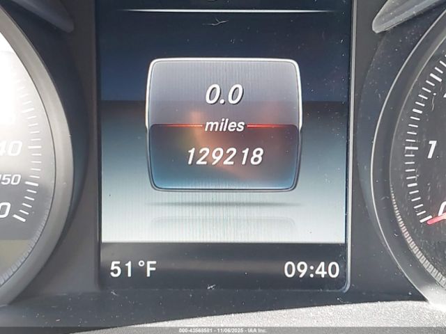 Mercedes-Benz C-Class Luxury 4matic Image 10