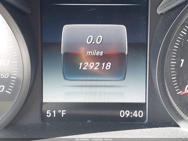 Mercedes-Benz C-Class Luxury 4matic Image 10