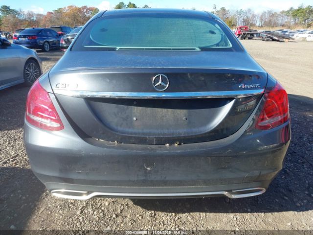 Mercedes-Benz C-Class Luxury 4matic Image 15