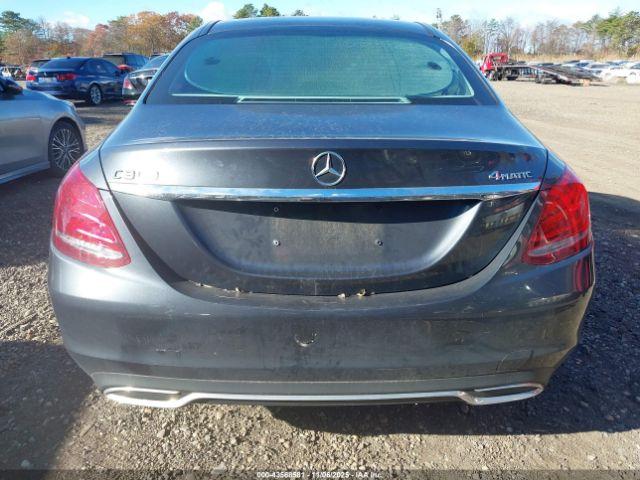 Mercedes-Benz C-Class Luxury 4matic Image 15