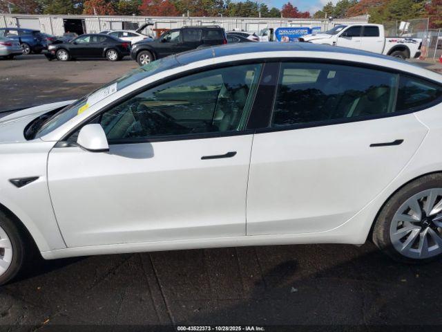 Tesla Model 3 Long Range Dual Motor All-wheel Drive Image 17