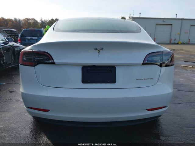 Tesla Model 3 Long Range Dual Motor All-wheel Drive Image 15