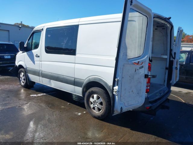 Mercedes-Benz Sprinter 2500 Normal Roof Image 2