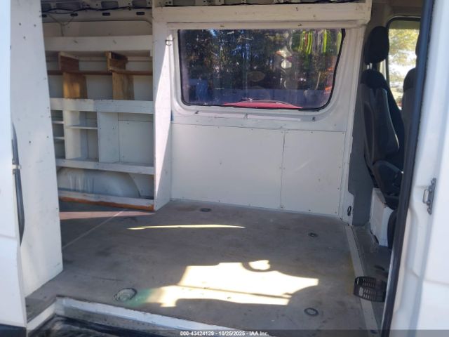 Mercedes-Benz Sprinter 2500 Normal Roof Image 9