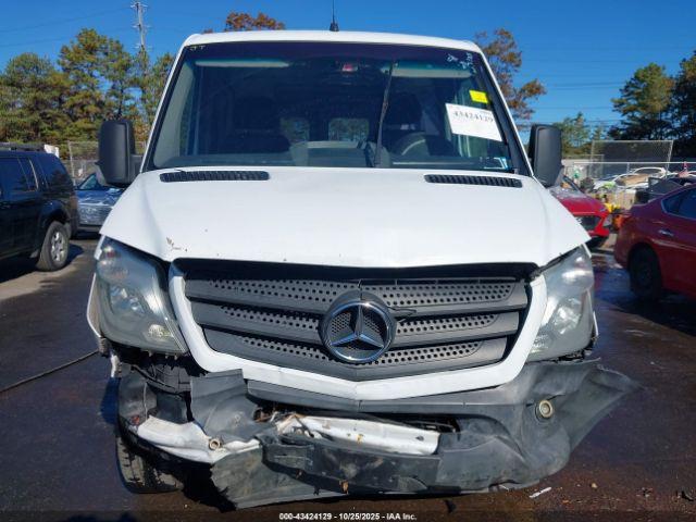 Mercedes-Benz Sprinter 2500 Normal Roof Image 10