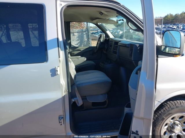 Chevrolet Express Ls Image 15