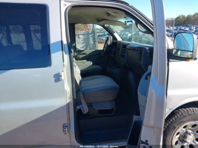 Chevrolet Express Ls Image 15