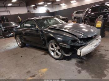  Salvage Ford Mustang