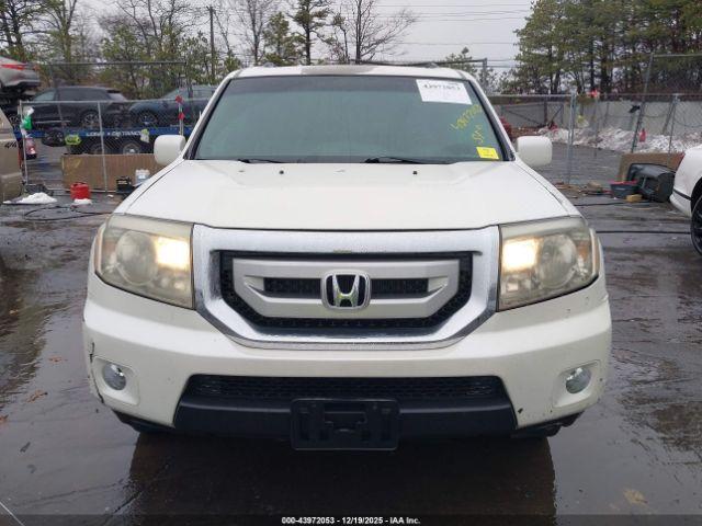 Honda Pilot Touring Image 12