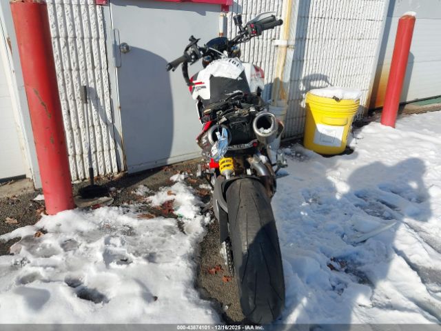 Ducati Hypermotard Image 7