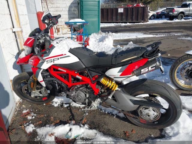 Ducati Hypermotard Image 13