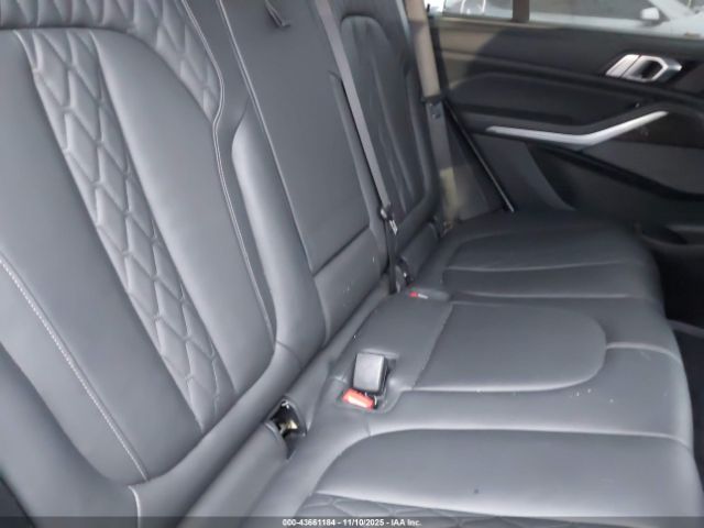 BMW X Series M50i Image 10