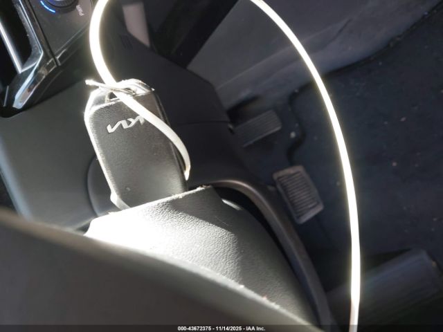 Kia Niro Lx Image 11